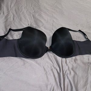 34DDD Victoria’s Secret Bra